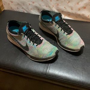 Nike flyknit Multicolor Racer